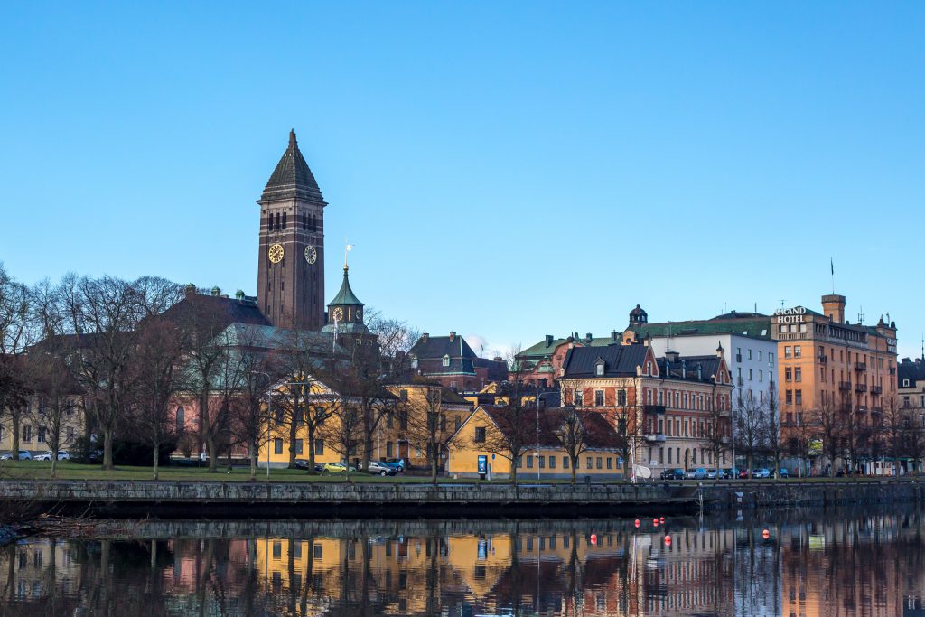 Rådhuset från andra sidan Strömmen