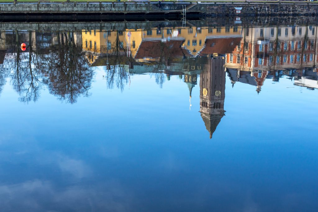 Rådhuset från andra sidan Strömmen