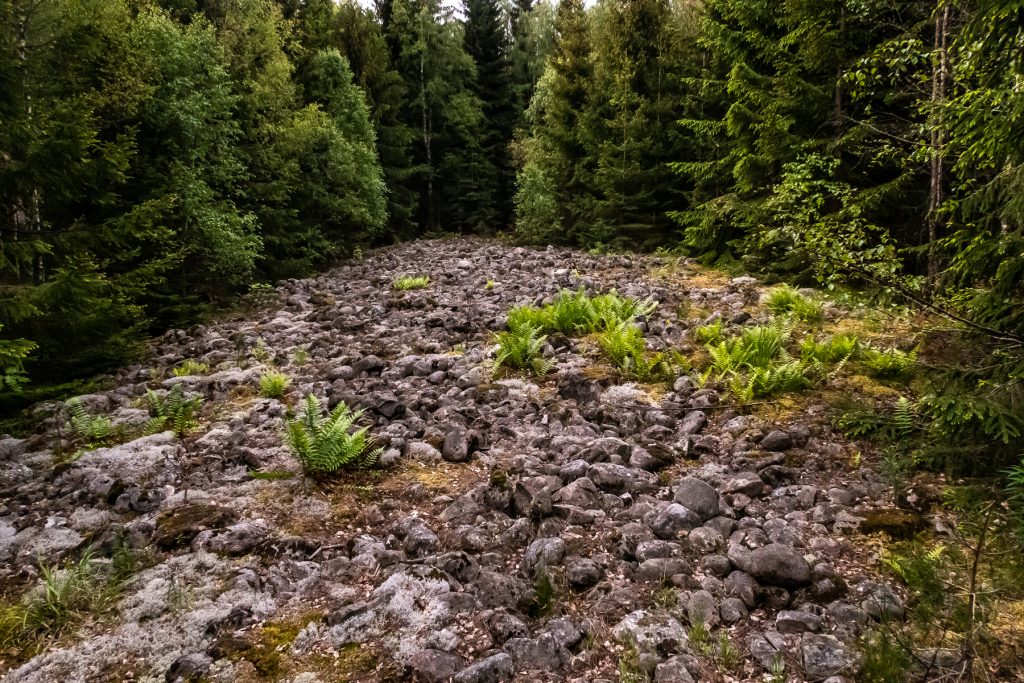 Klapperstensfält längs Bergslagsleden