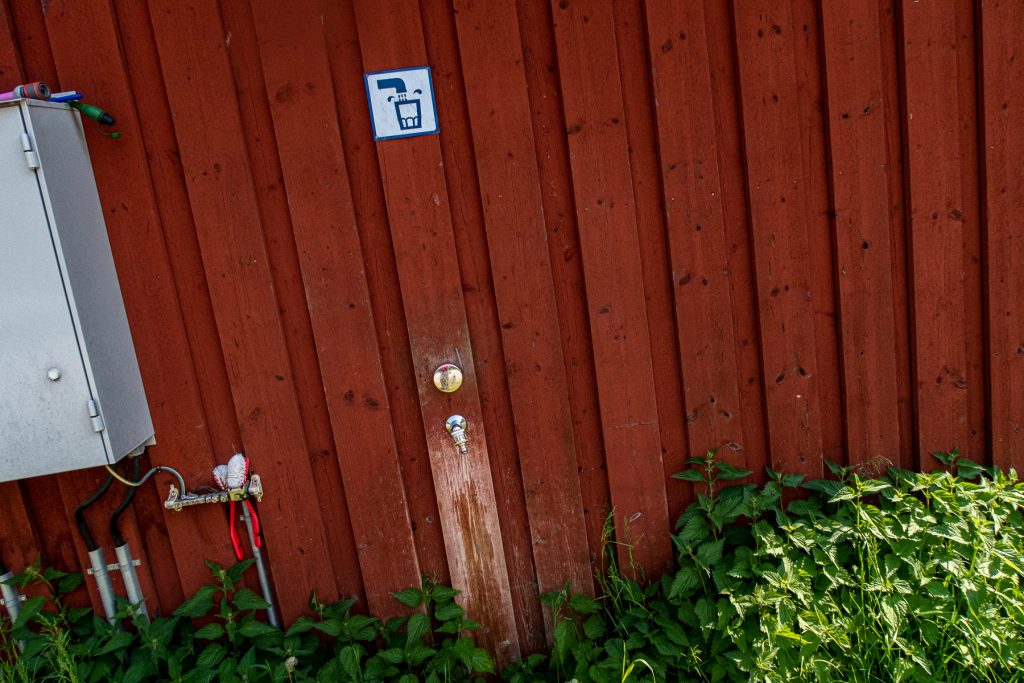 Kran med färskvatten för vandrare längs Bergslagsleden