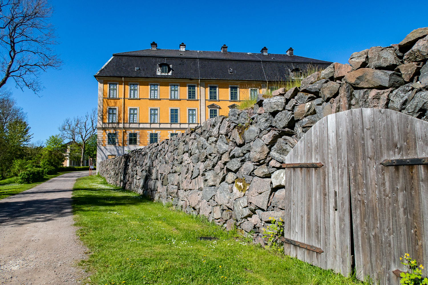 Baksidan av Nynäs slott