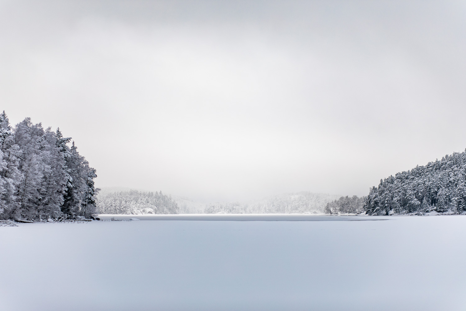 Mulen himmel över Ågelsjön