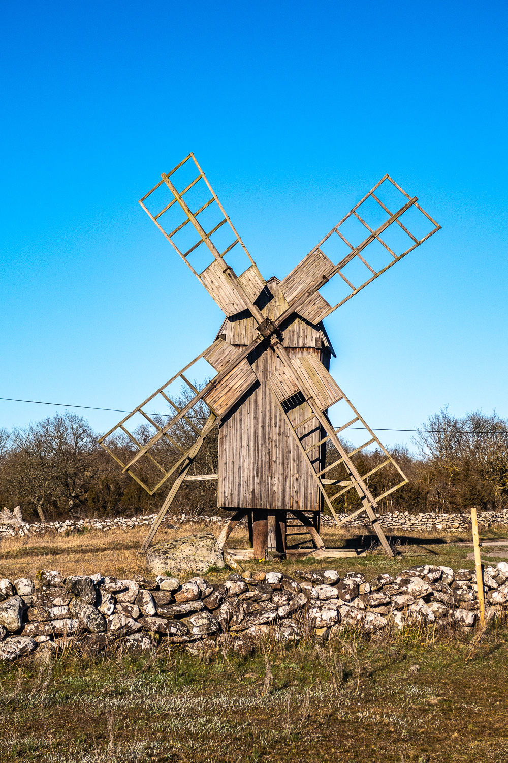 Gammal kvarn vid Kvarnbackarna, Öland