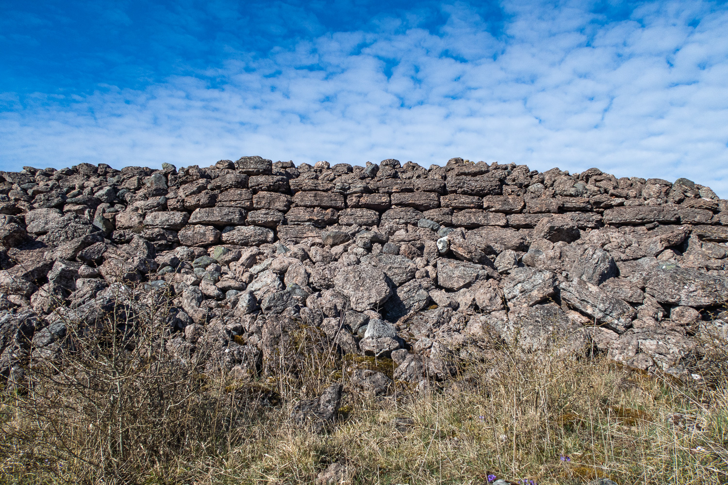Muren runt Ismanstorps borg