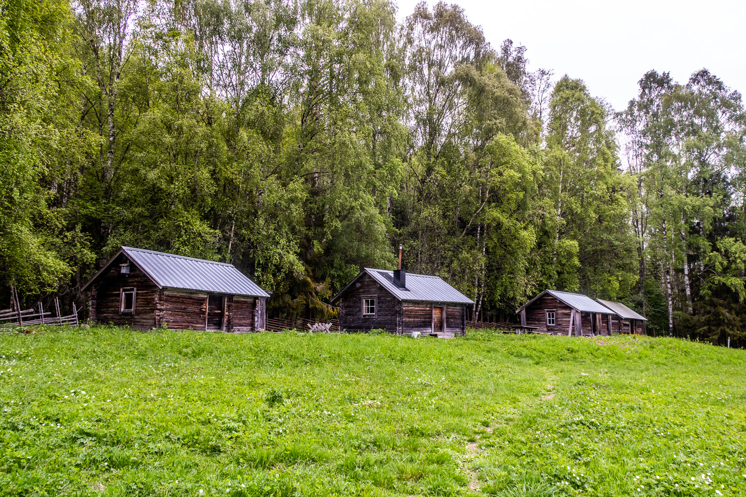 Stugor vid Fjärdbotten