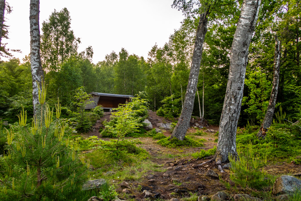 Vindskydd vid rastplats Björkasjö, Halland