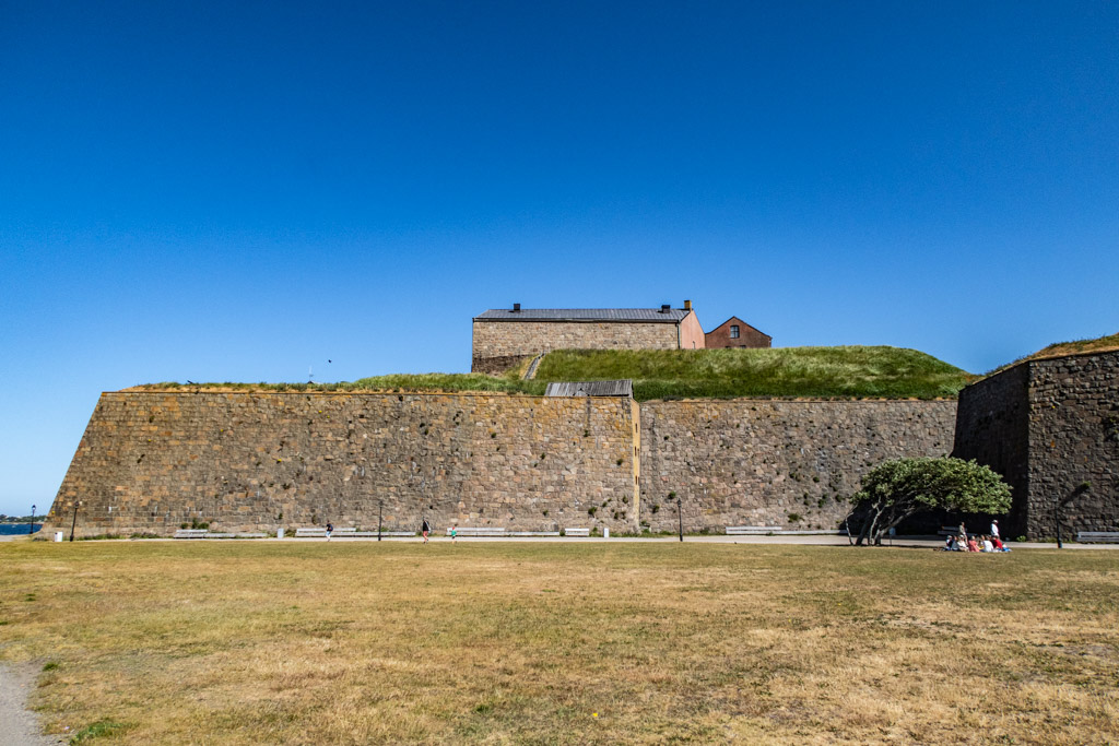 Del av Varbergs fästning sett från utsidan